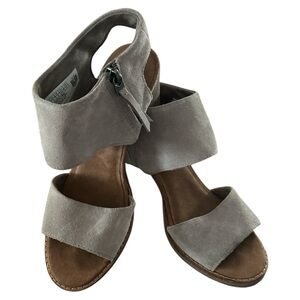 Toms Majorca Cutout Beige Suede Sandal | Size 6 Women